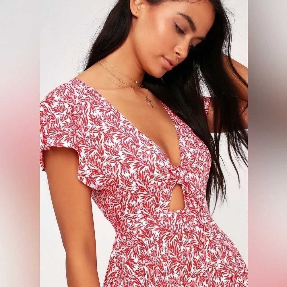 Lulus Dondi Print Tie-Front Short Sleeve Romper in Red and White Size Small - Picture 2 of 13